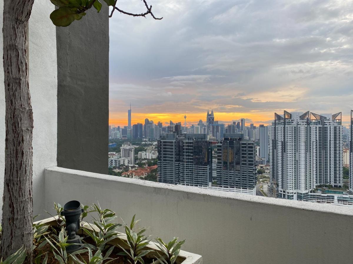 Skyline Garden 2 Bedrooms Homestay Near Klcc Куала-Лумпур Екстер'єр фото